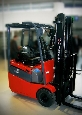 TOYOTA 3 i 4 kołowe,elektryczne wózki z przeciwwagą